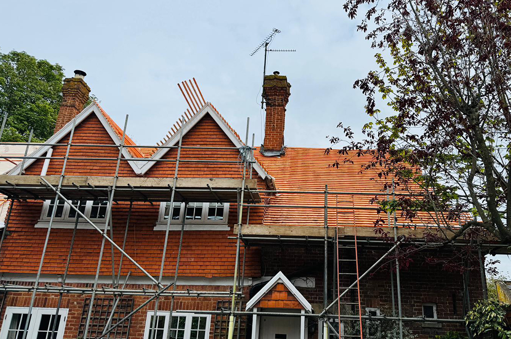 Tiled roof repairs Buckinghamshire