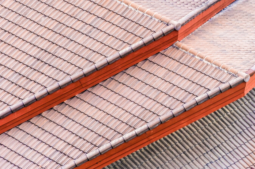 Tiled roof repairs Buckinghamshire